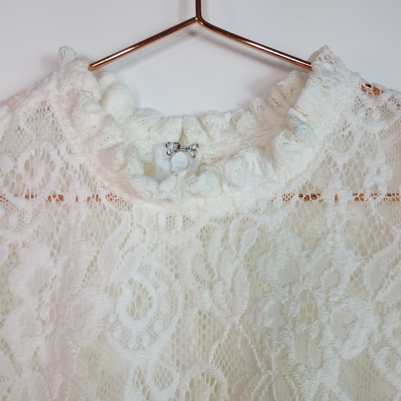 Aqua ivory lace puff sleeve top size Small - Picture 5 of 9